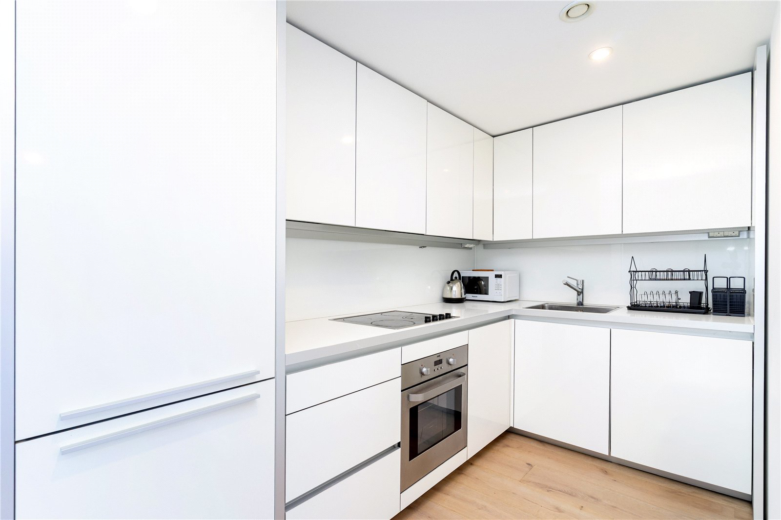 Strata, 8 Walworth Road, Elephant and Castle, SE1, photo 2