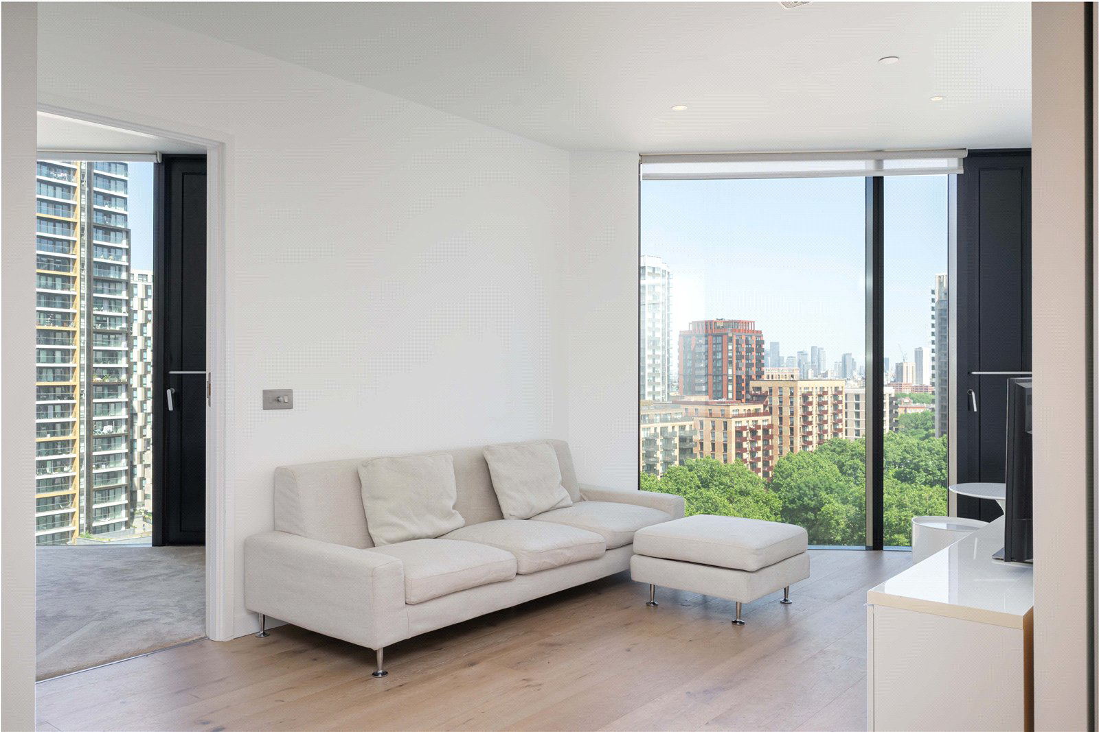 Strata, 8 Walworth Road, Elephant and Castle, SE1
