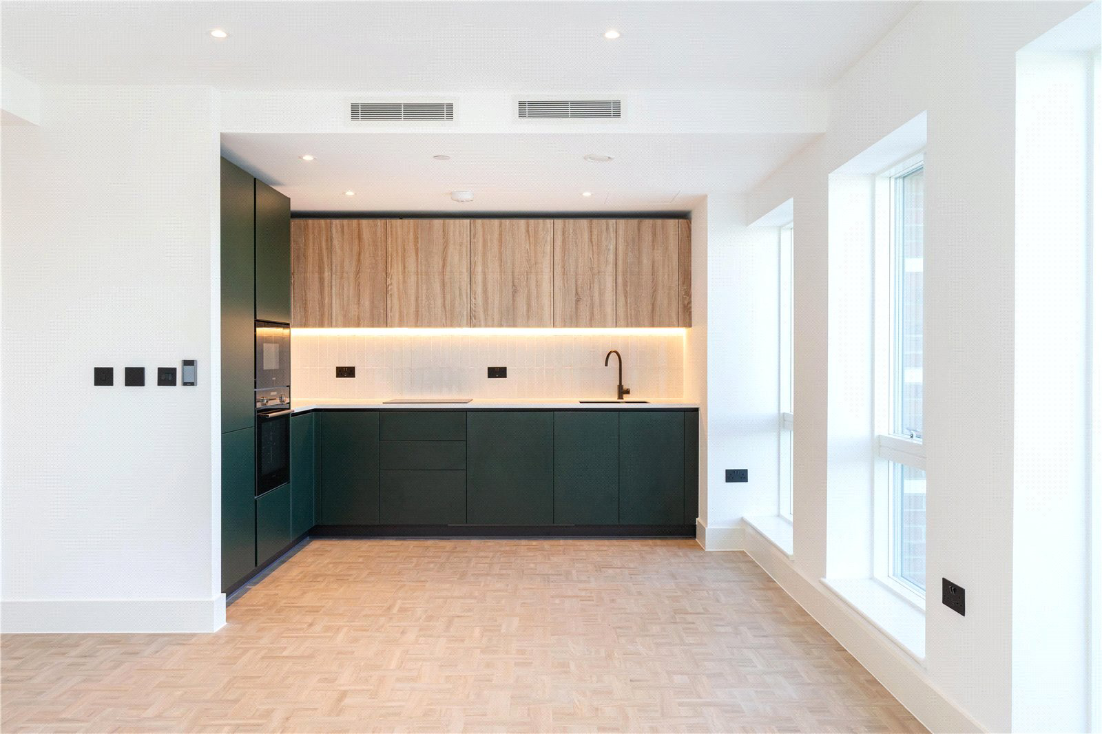 The Arrival, One Clapham, St. John's Hill, SW11, photo 2