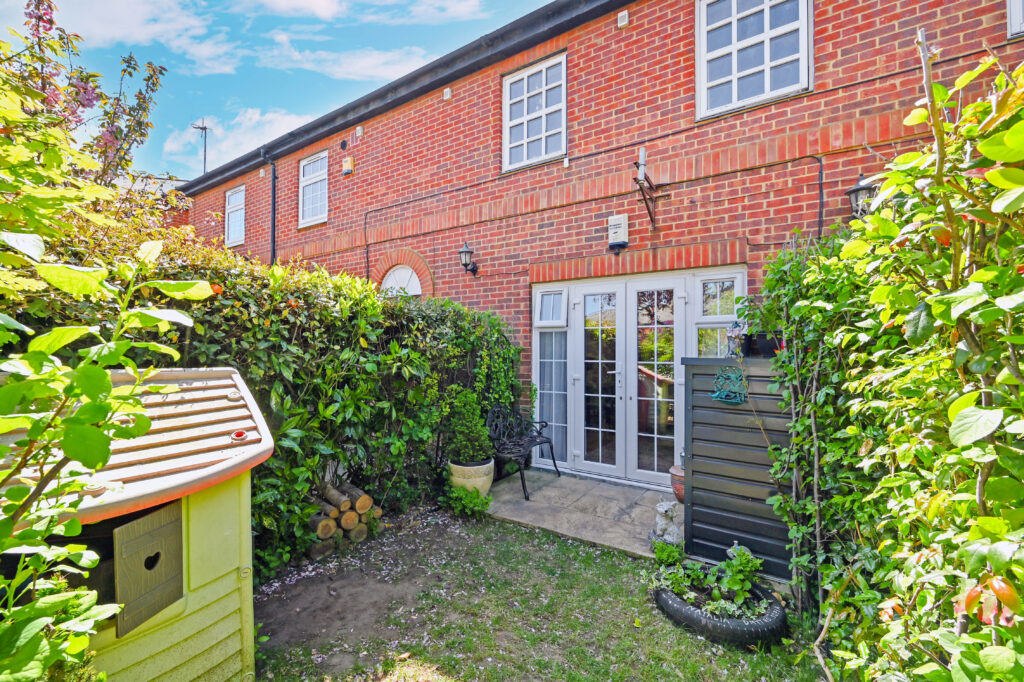 Elsinore Gardens, London, NW2