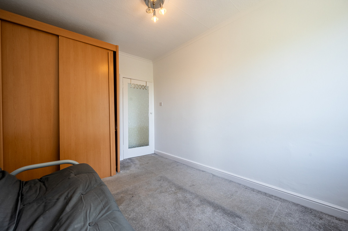 Dirrans Terrace, Kilwinning KA13, photo 6