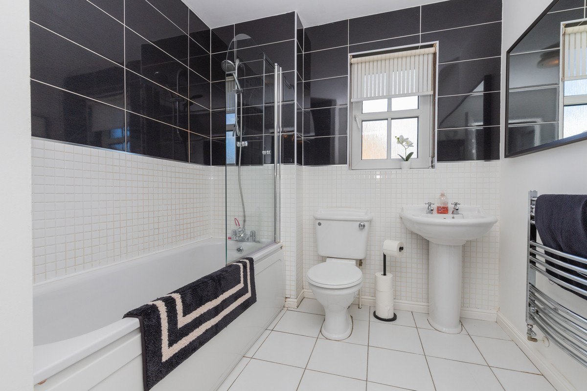 8 Kingsmuir Drive, Cumbernauld G68 9FB, photo 20