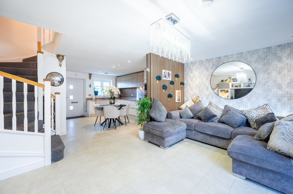 Shott Drive, Glasgow, G72