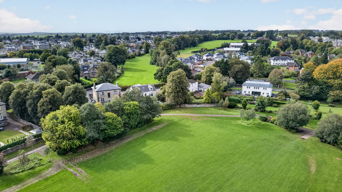 Park View, Strathaven, ML10, photo 3