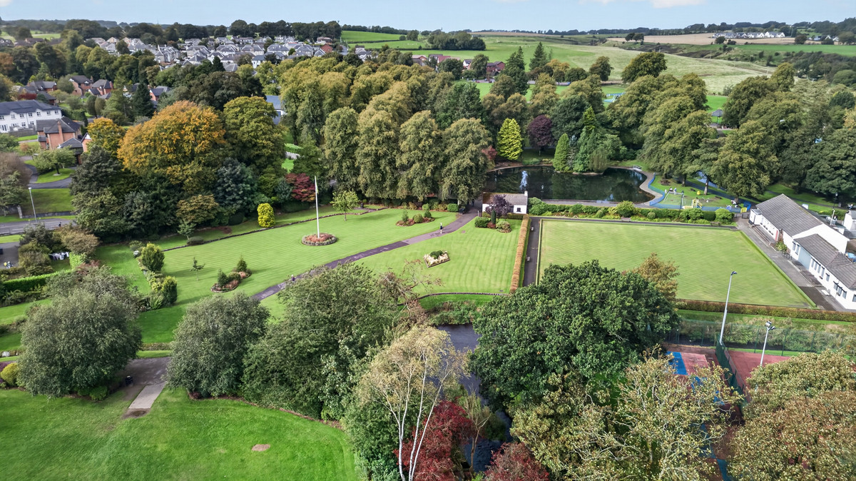 Park View, Strathaven, ML10, photo 4