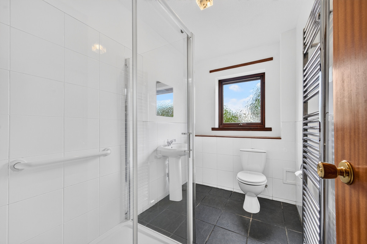Park View, Strathaven, ML10, photo 9