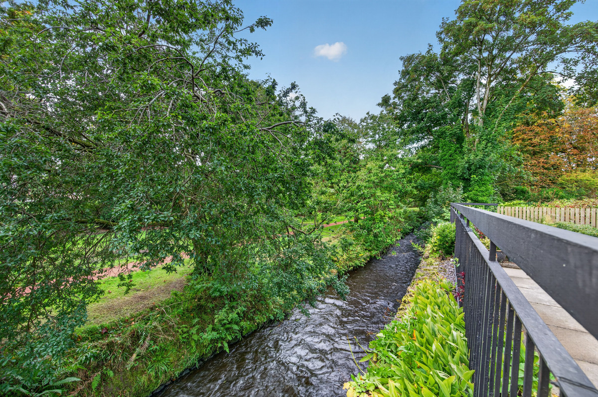 Park View, Strathaven, ML10, photo 15