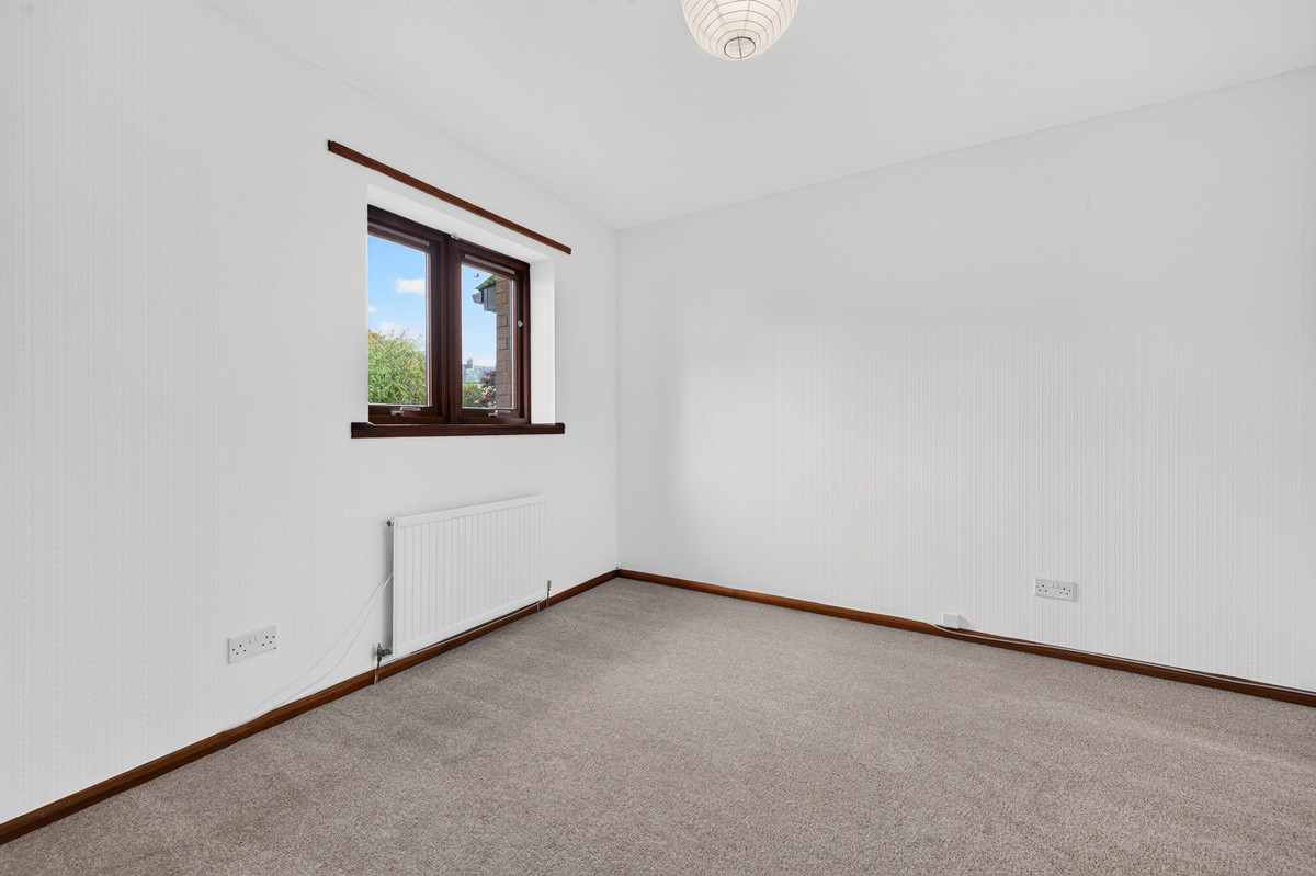 Park View, Strathaven, ML10, photo 12