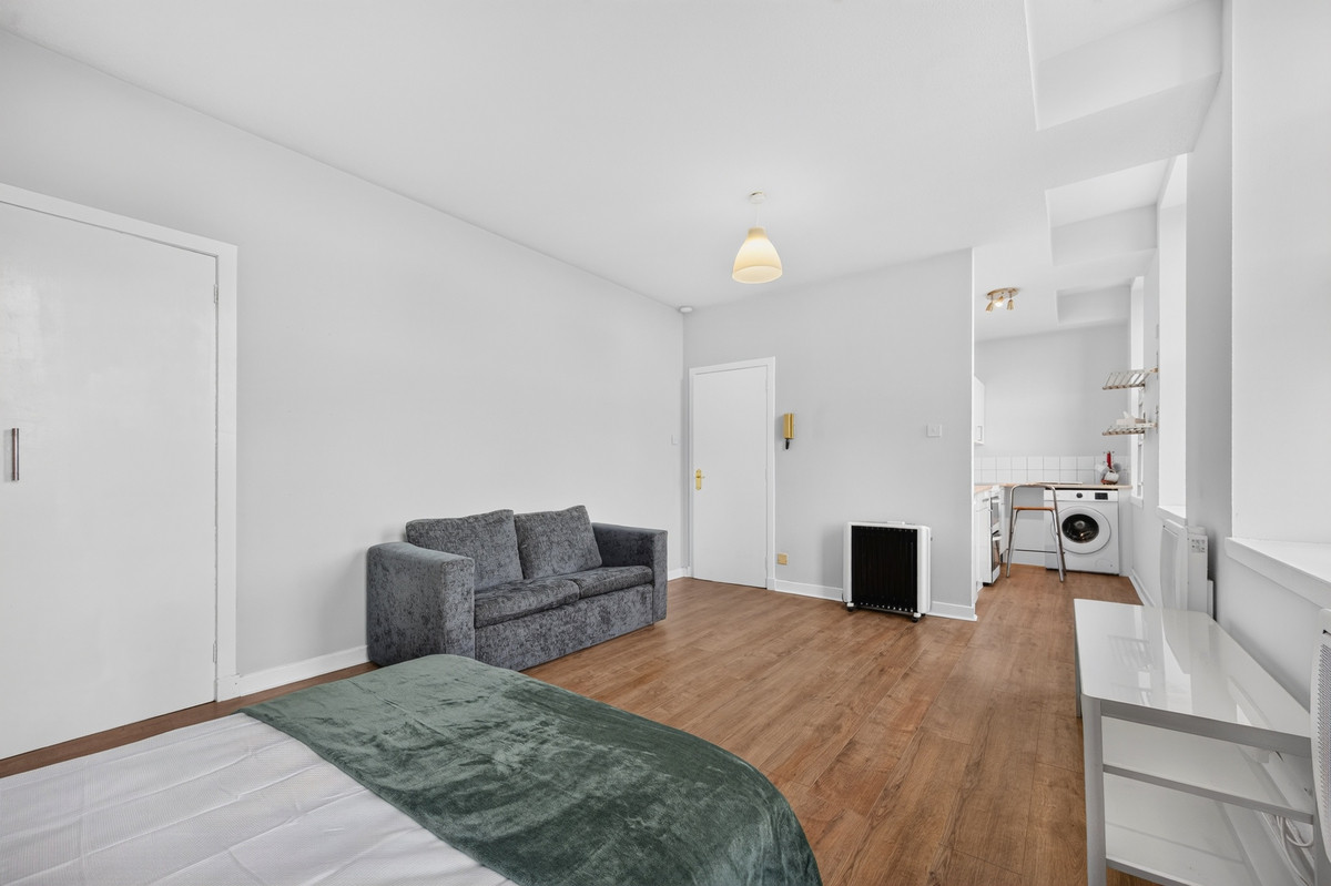 London Road, Glasgow, G40, photo 5