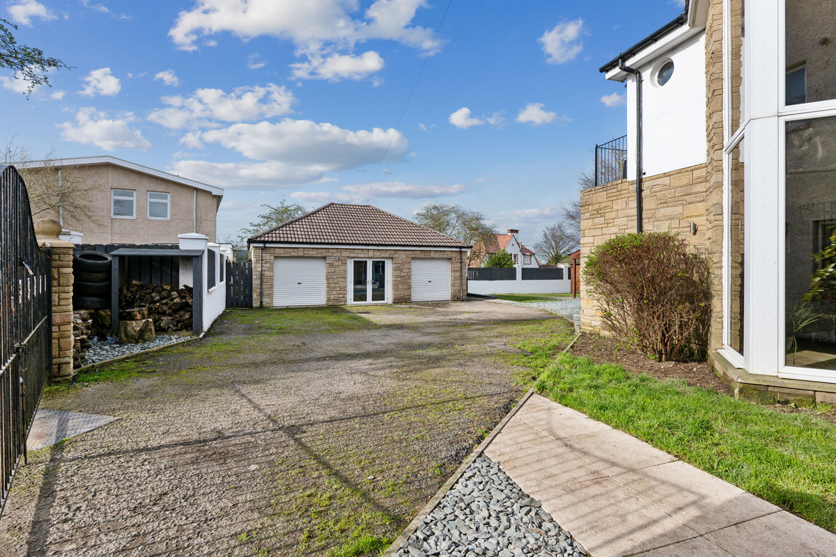 Clem Attlee Gardens, Larkhall, ML9, photo 37