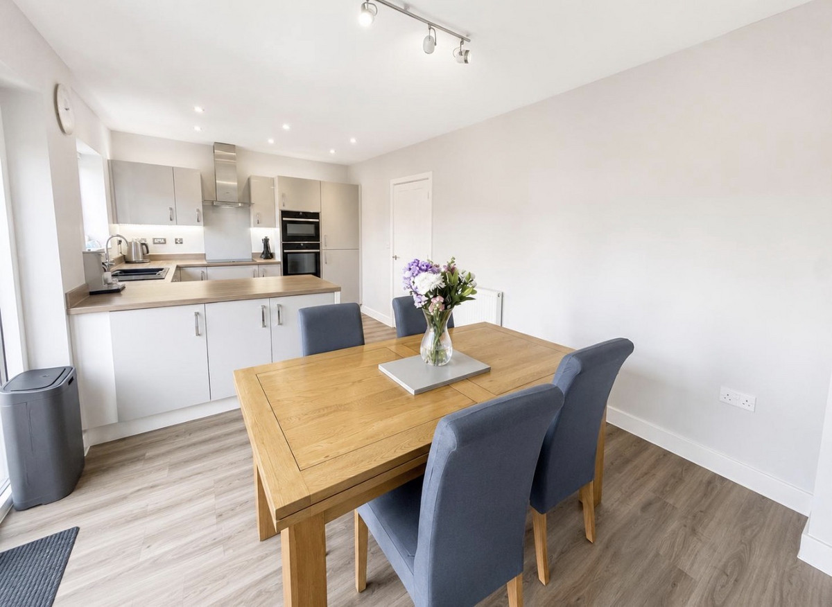 Badger Road, Thornbury, BS35, photo 6