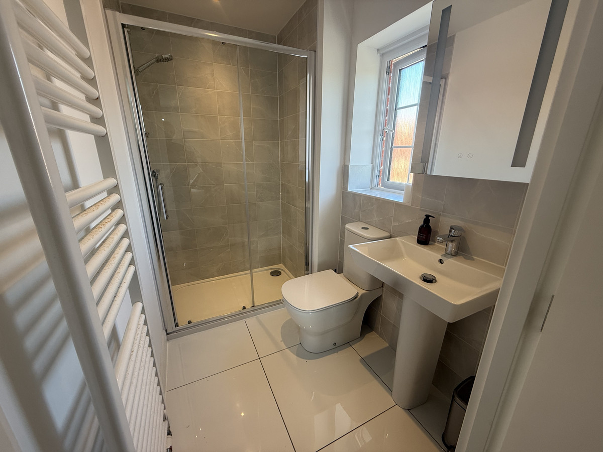 Bramley Road, Thornbury, BS35, photo 11