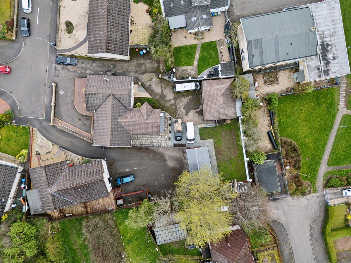 Clem Attlee Gardens, Larkhall, ML9, photo 40