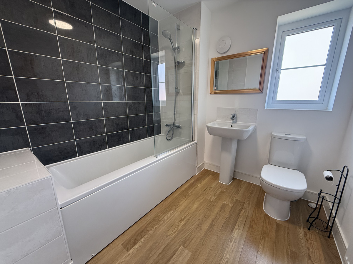 Meadow Brown Close, Thornbury, BS35, photo 9