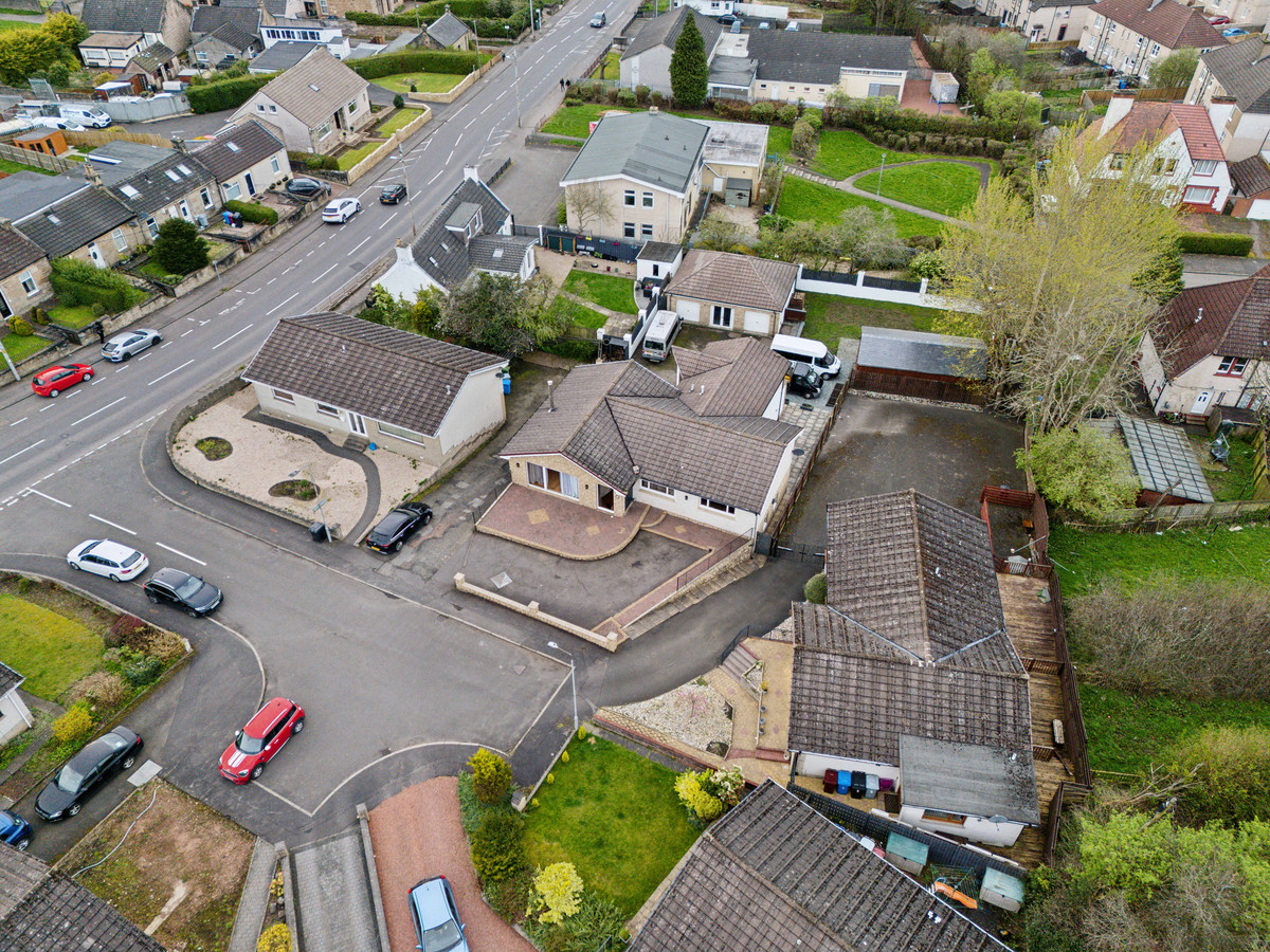 Clem Attlee Gardens, Larkhall, ML9, photo 39