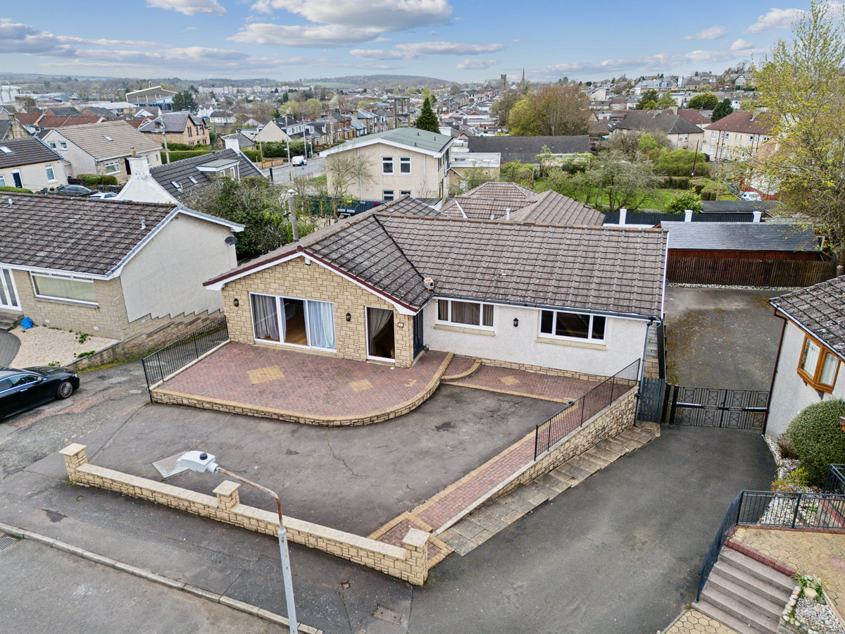 Clem Attlee Gardens, Larkhall, ML9, photo 2