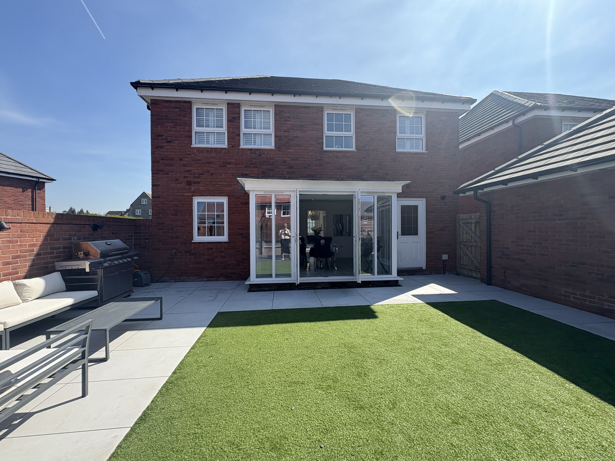 Bramley Road, Thornbury, BS35, photo 3