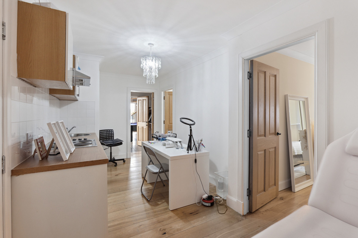 Clem Attlee Gardens, Larkhall, ML9, photo 28