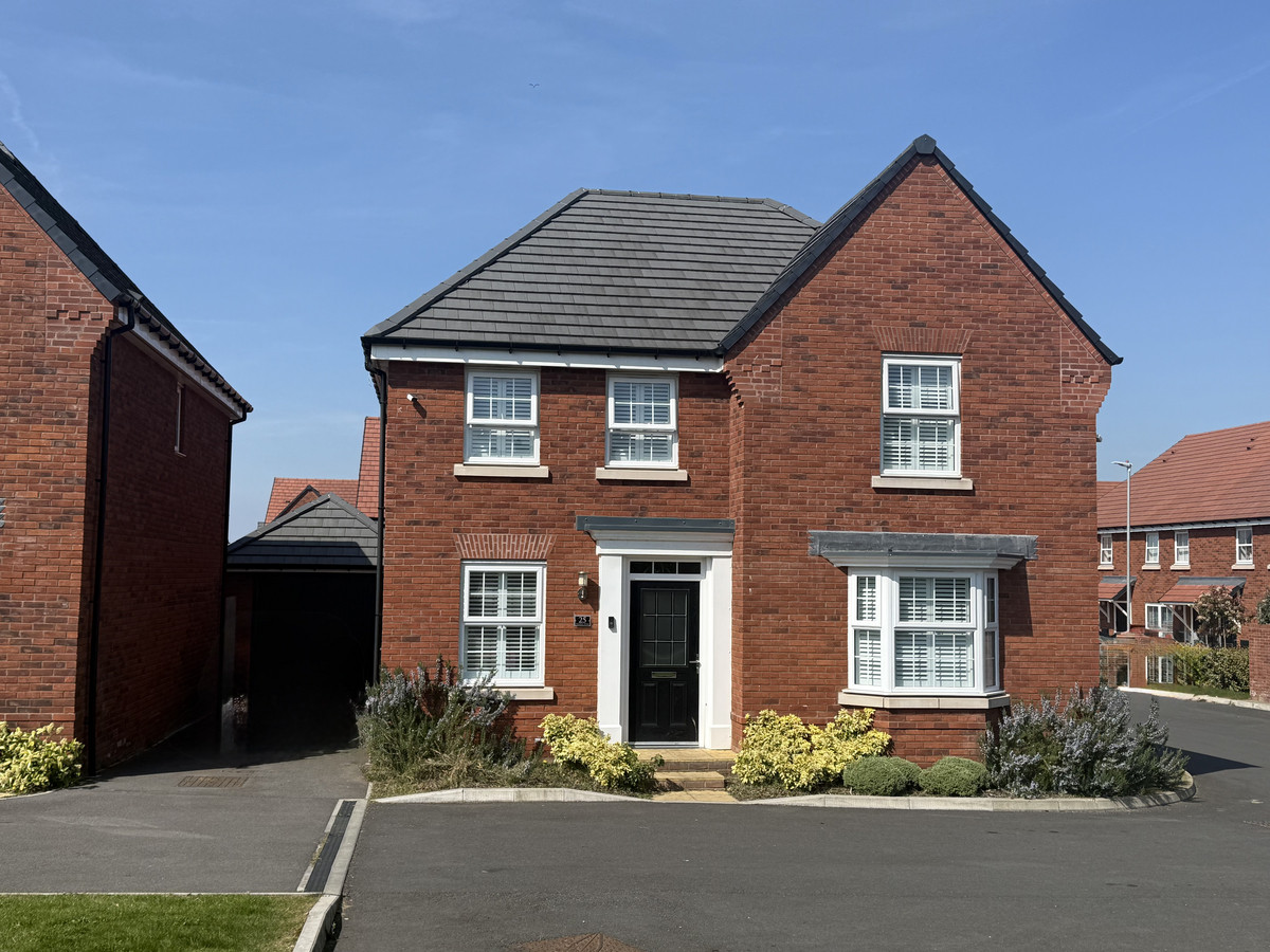 Bramley Road, Thornbury, BS35