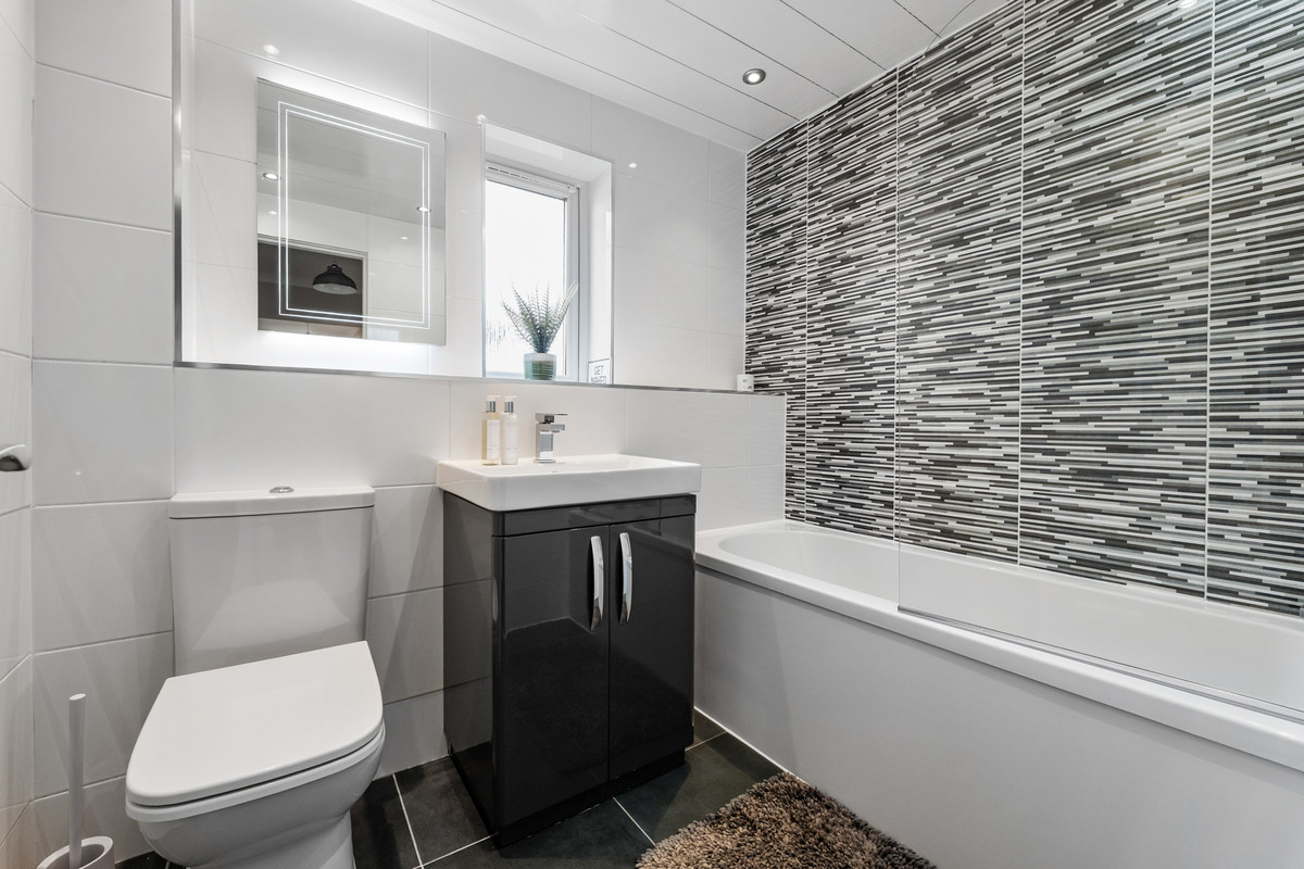 Auchingramont Road, Hamilton, ML3, photo 5