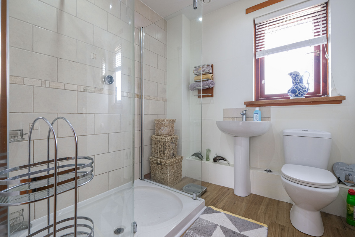 Waugh Road, Thornhill, DG3, photo 22