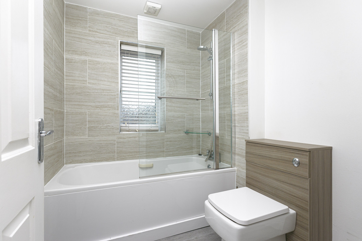 Strathallan Avenue, Glasgow, G75, photo 13