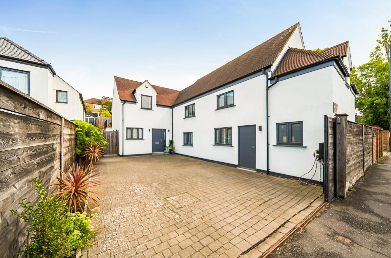 Kenton Lane, Harrow, HA3