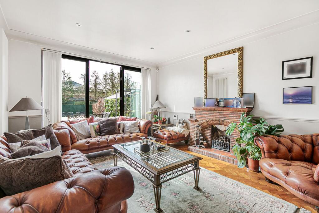 Dalkeith Grove, Stanmore, HA7, photo 3