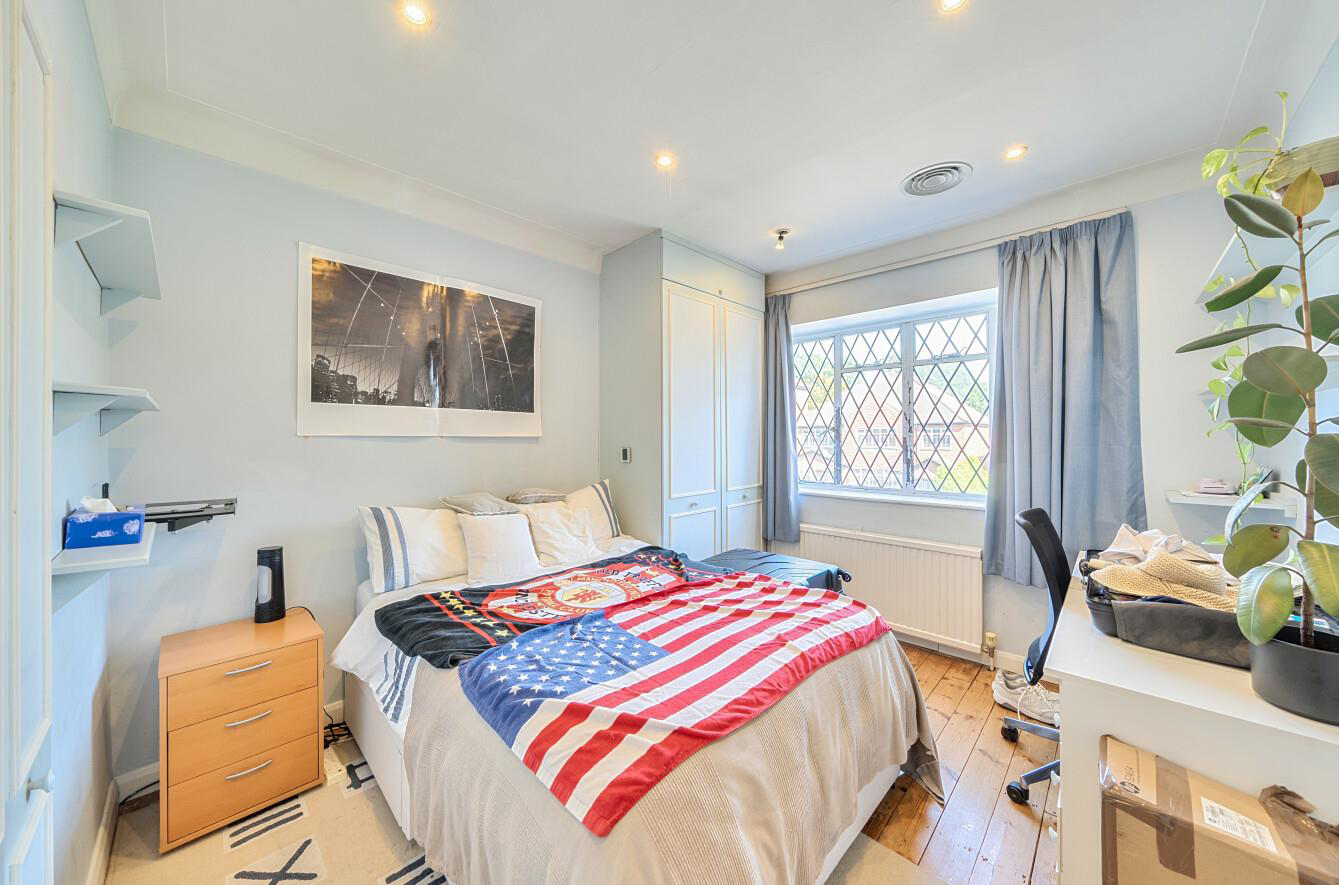 Davidson Frost-Wellings, DFW, Brockley Avenue, Sta