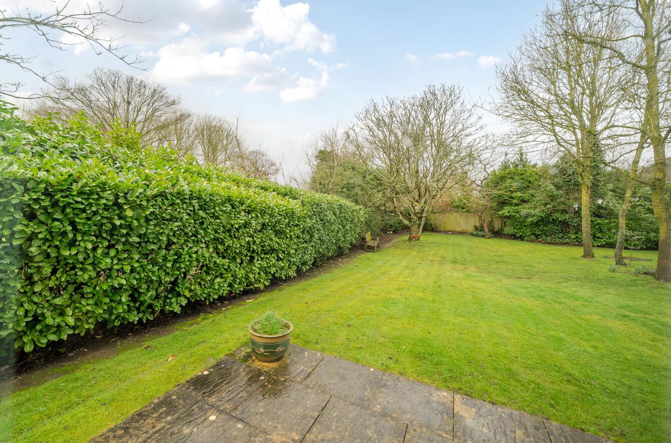 Bartholomew Court, Longcrofte Road, HA8, photo 6