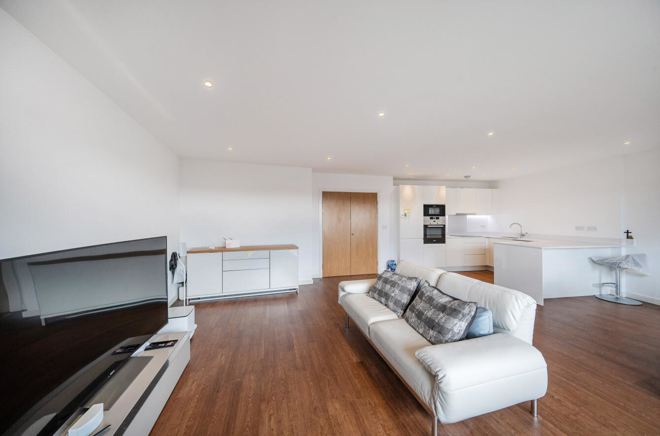 Royal Court, Stanmore, HA7, photo 4