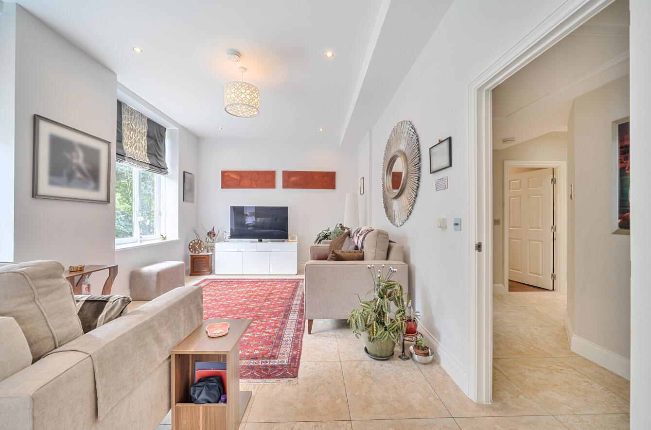 Royal Connaught Drive, Bushey, WD23, photo 6