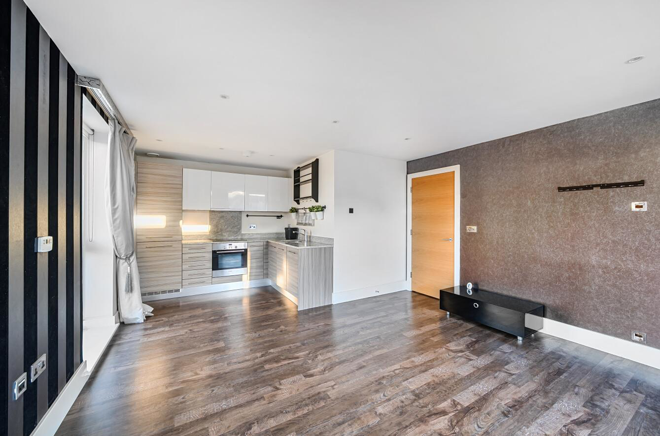Madeleine Court, Stanmore, HA7, photo 2