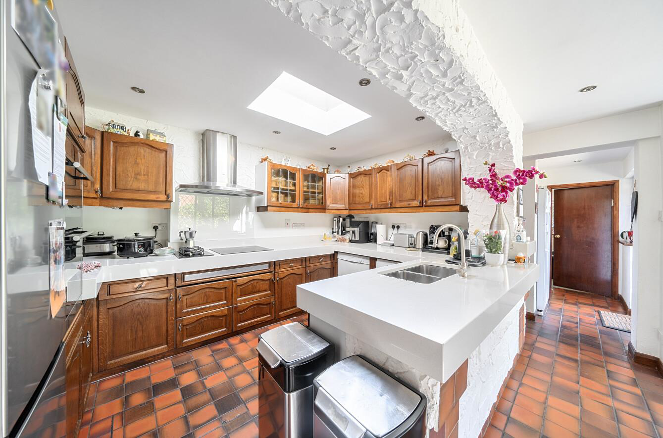 Davidson Frost-Wellings, DFW, Brockley Avenue, Sta