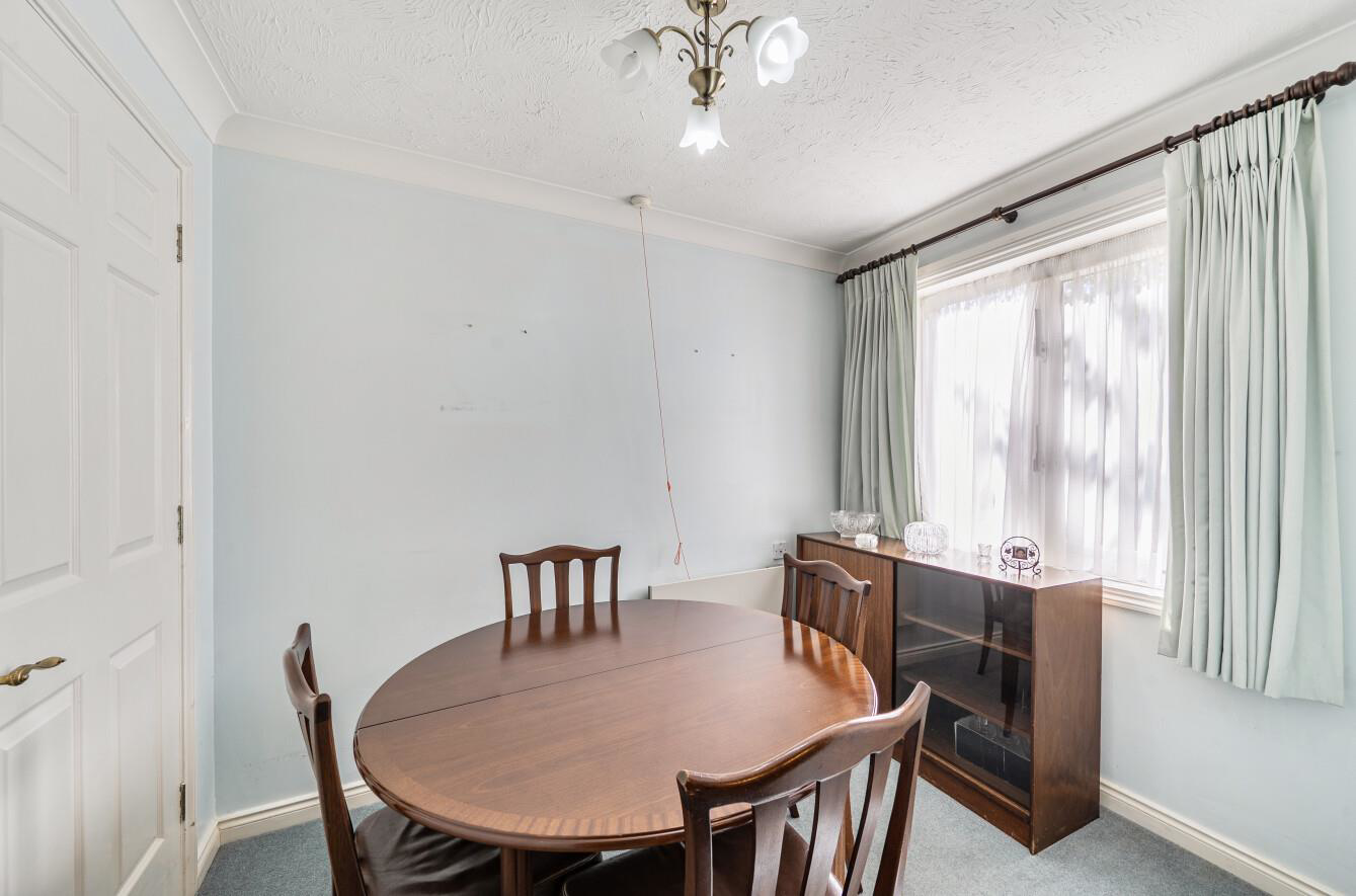 Pembroke Lodge, Stanmore, HA7, photo 5