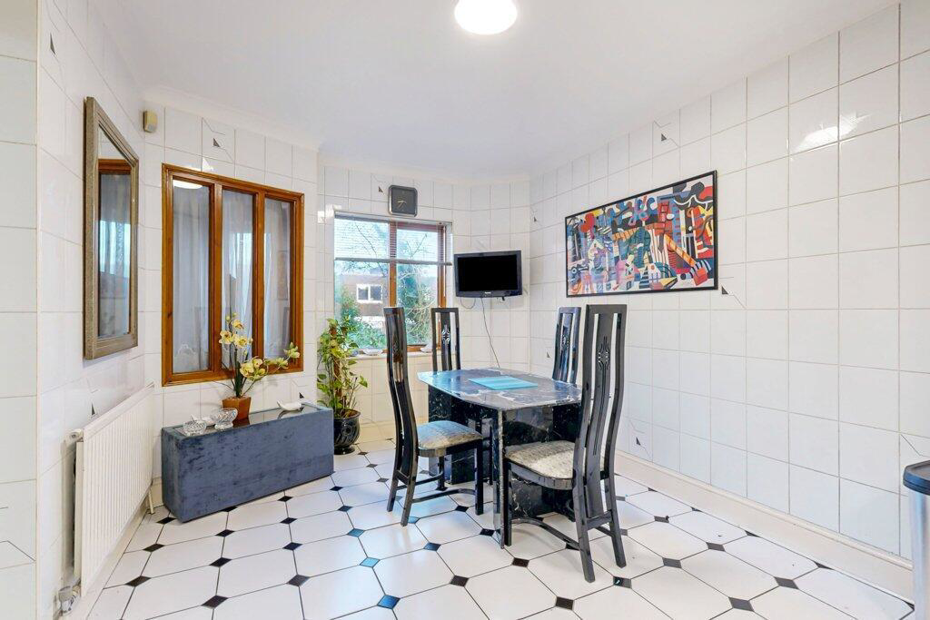 Burnham Court, Stanmore, HA7, photo 5