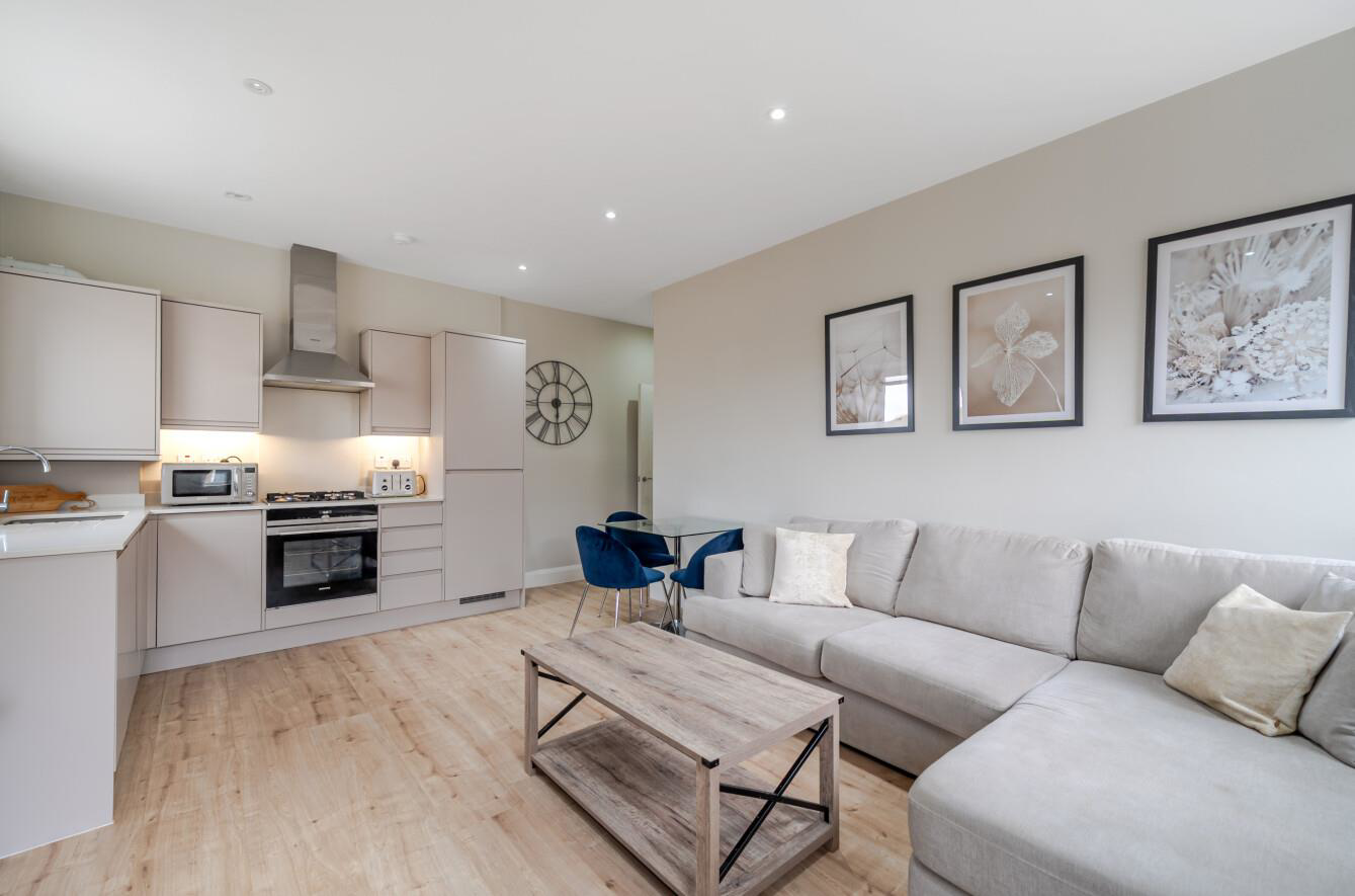 Buckingham House East, Stanmore, HA7, photo 3