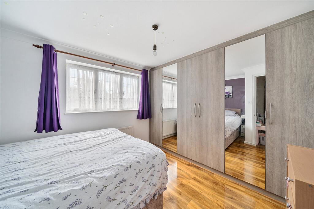 Priory Field Drive, Edgware, HA8, photo 9