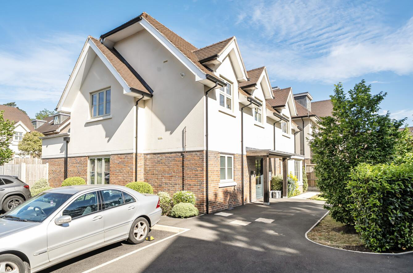 Elizabeth Grove, Bushey Heath, WD23, photo 10