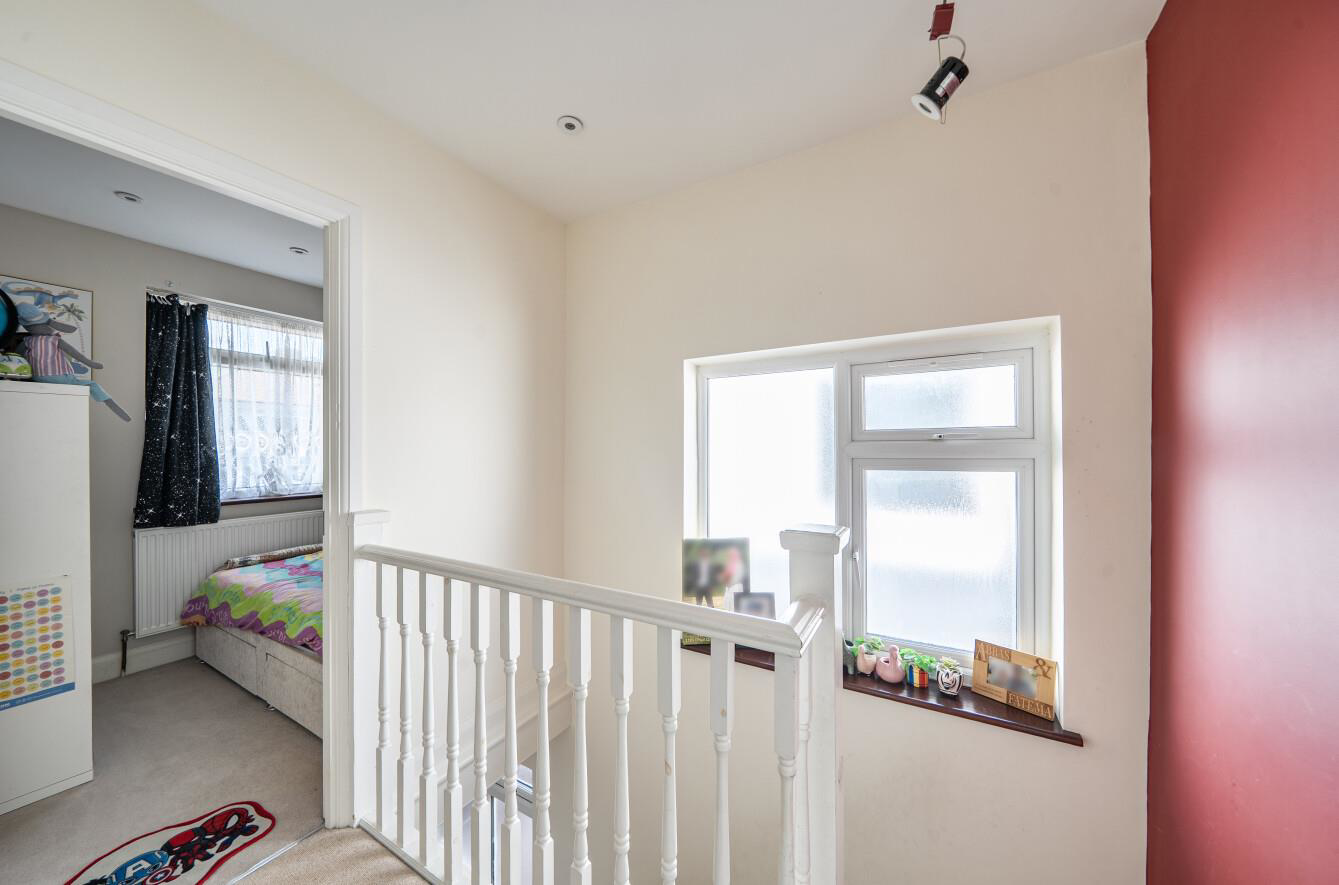 Bellamy Drive, Stanmore, HA7, photo 8