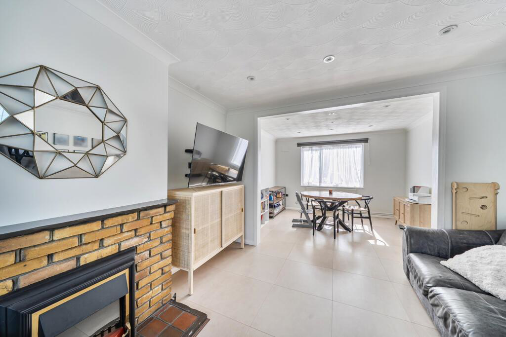 Sandymount Avenue, Stanmore, HA7, photo 3