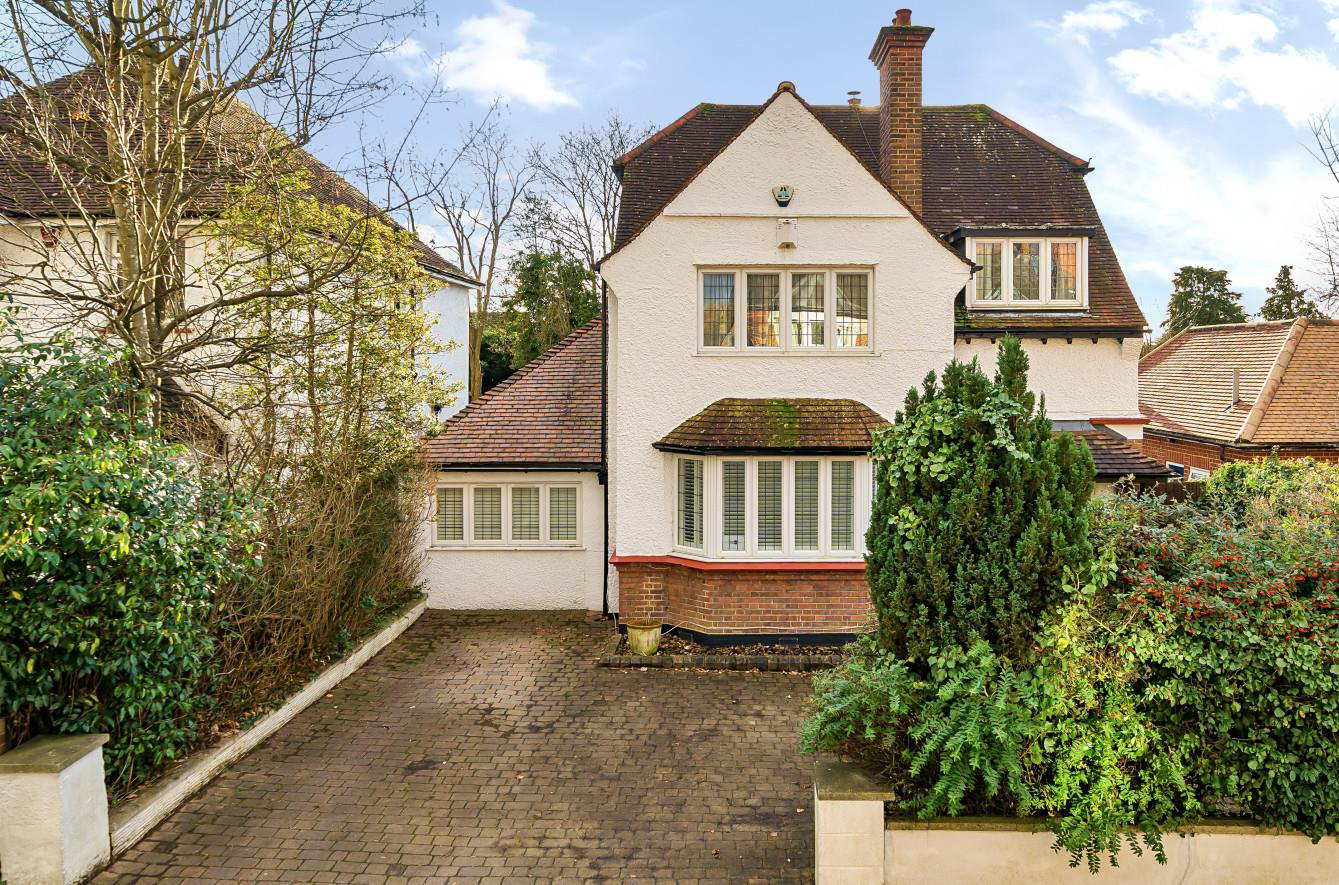 Bushey Hall Road
