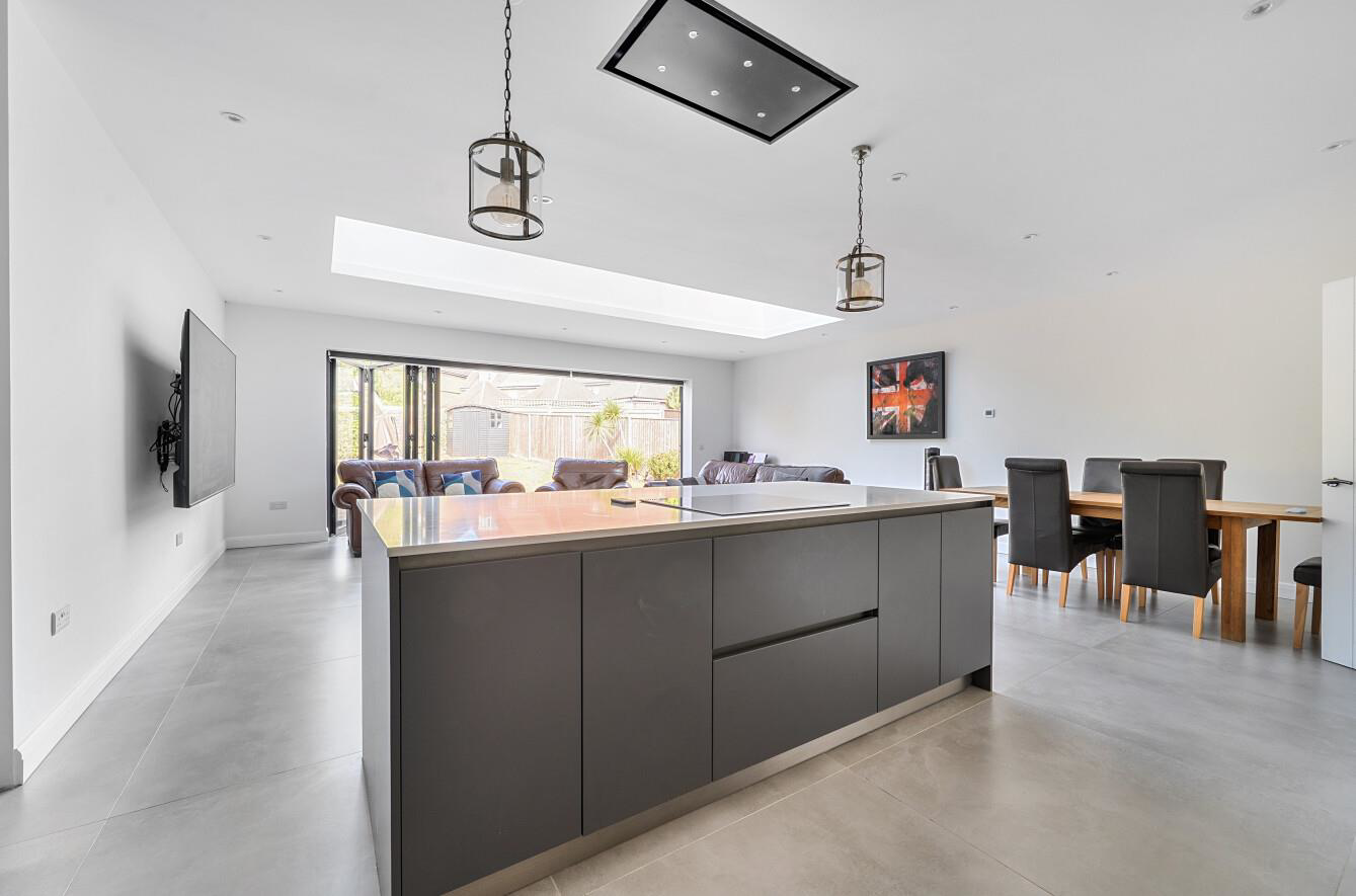 Chandos Court, Stanmore, HA7, photo 4