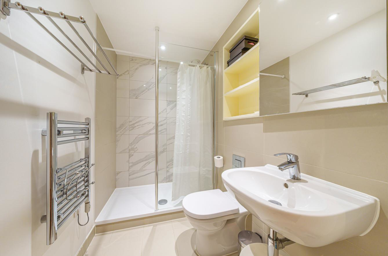 Royal Court, Stanmore Place, HA7, photo 13