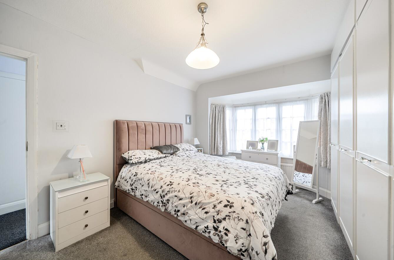 Clarendon Gardens, London, NW4, photo 9