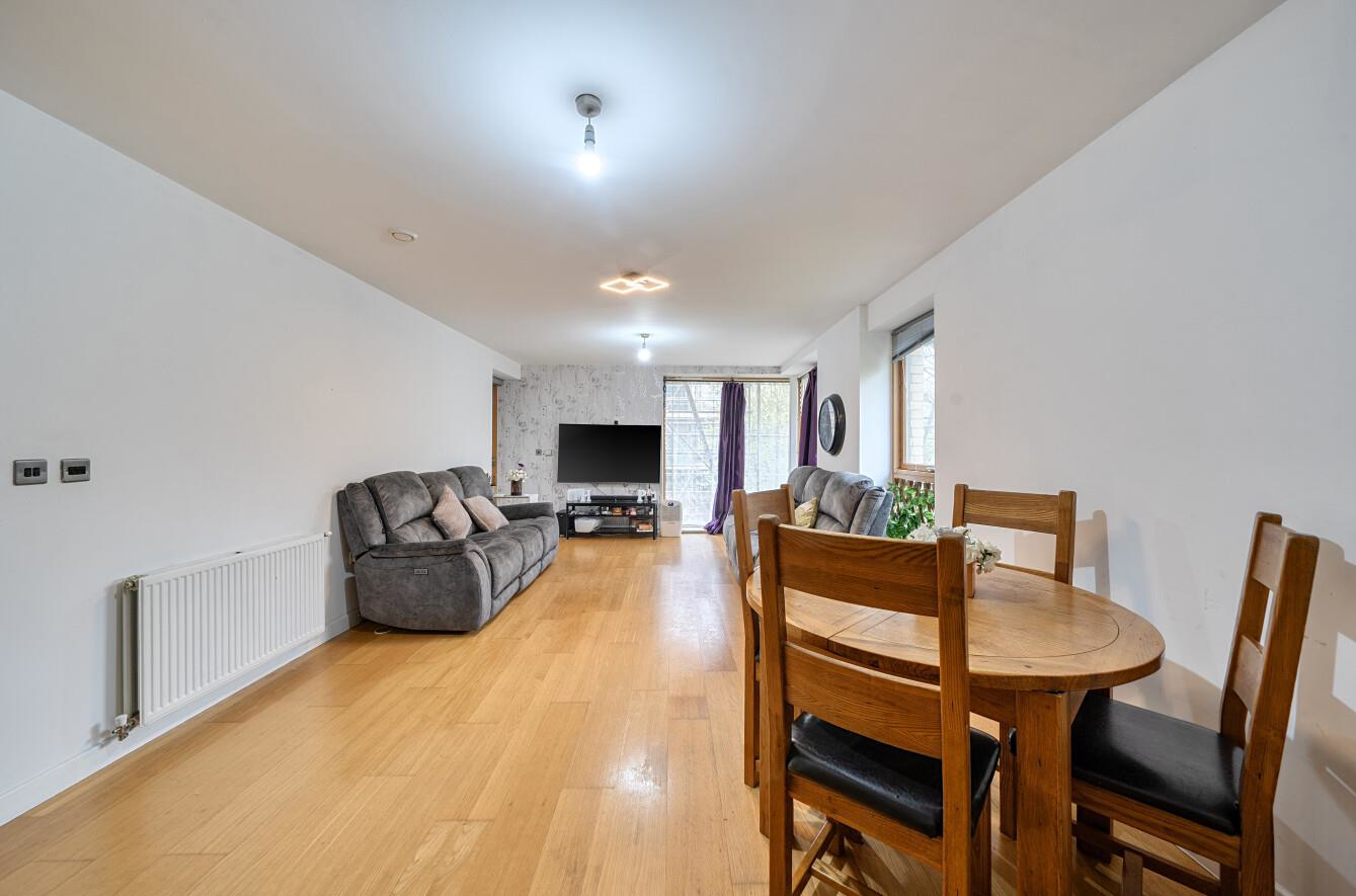 Douglas Close, Stanmore, HA7, photo 11