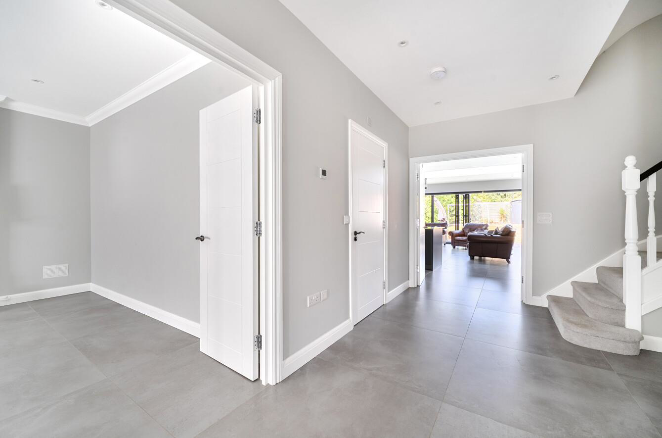Chandos Court, Stanmore, HA7, photo 13
