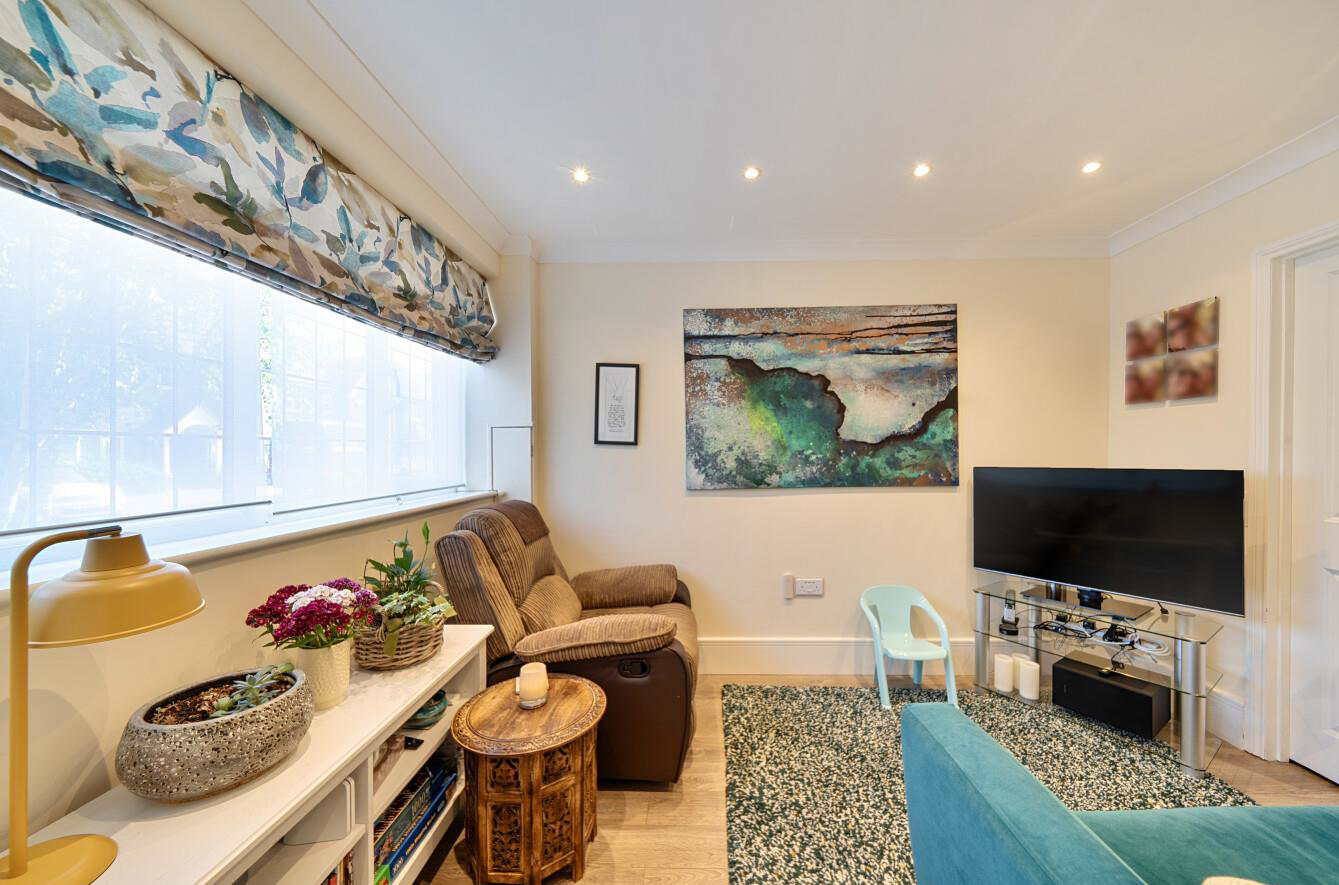 Fauna Close, Stanmore, HA7, photo 8