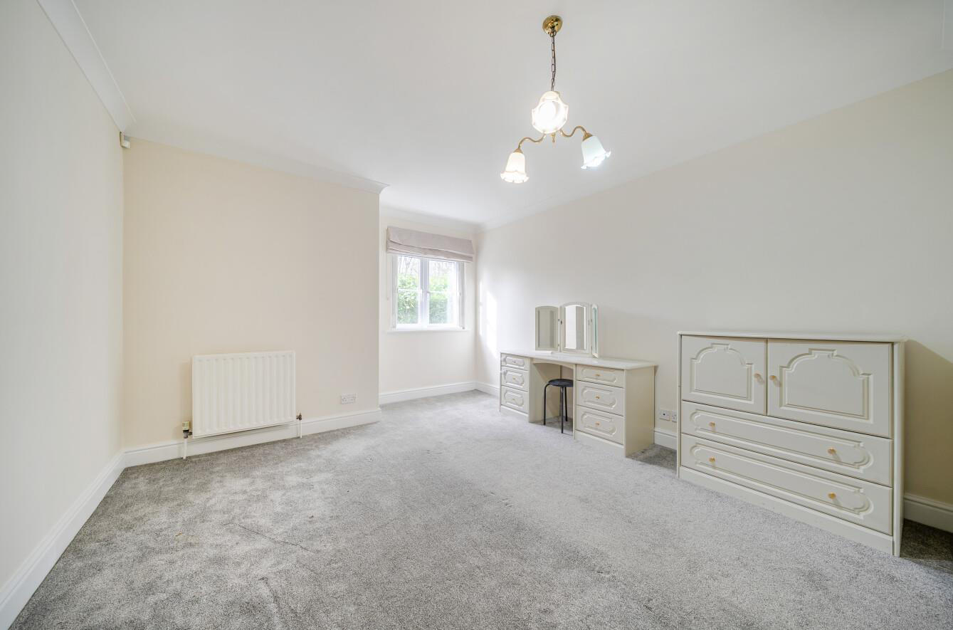 Bartholomew Court, Longcrofte Road, HA8, photo 11