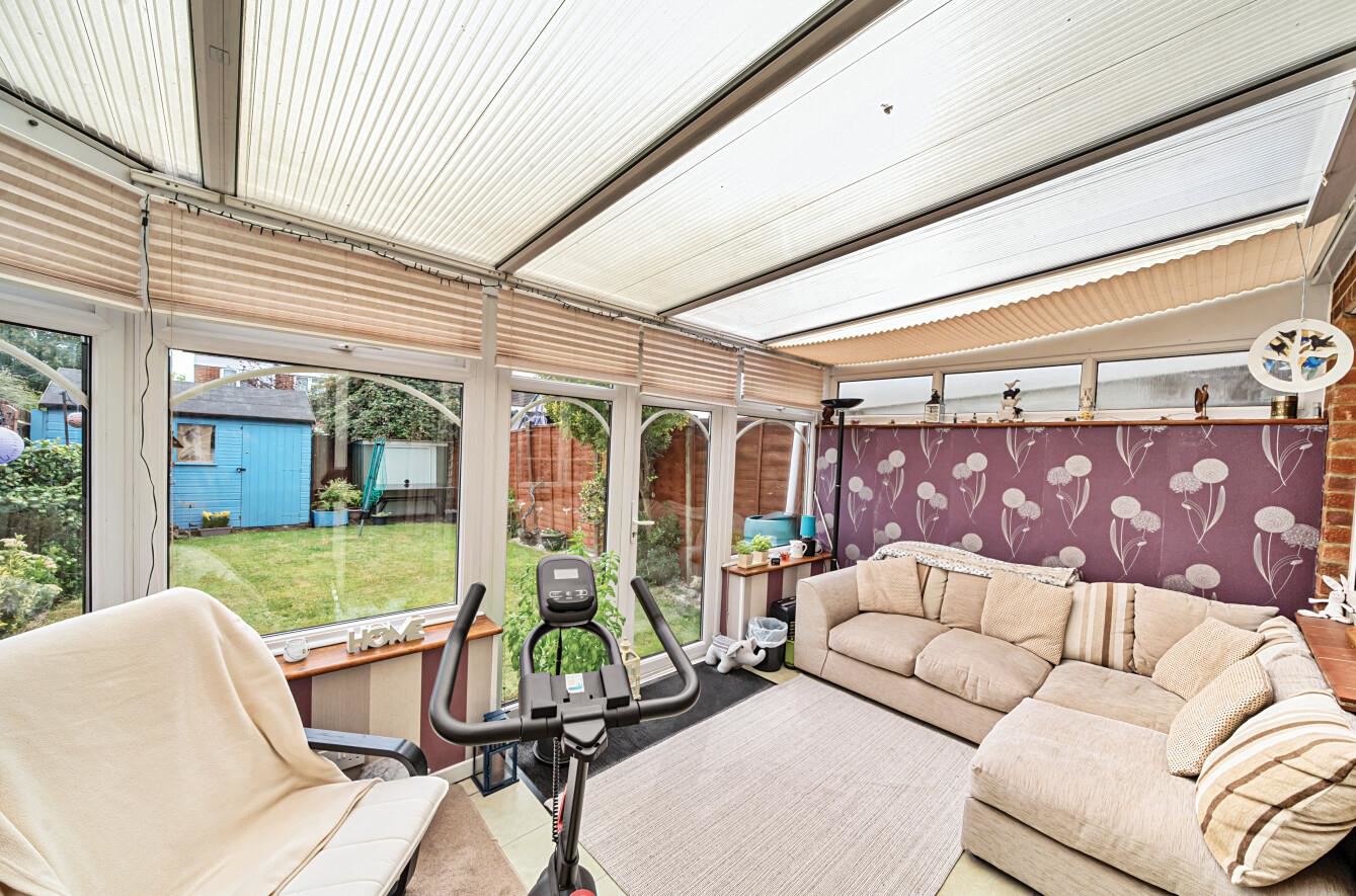 Meadow Road, Bushey, WD23, photo 10